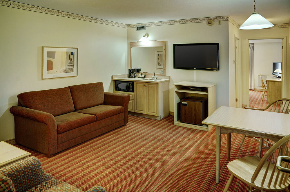 Quality Inn & Suites Bathurst Exterior foto